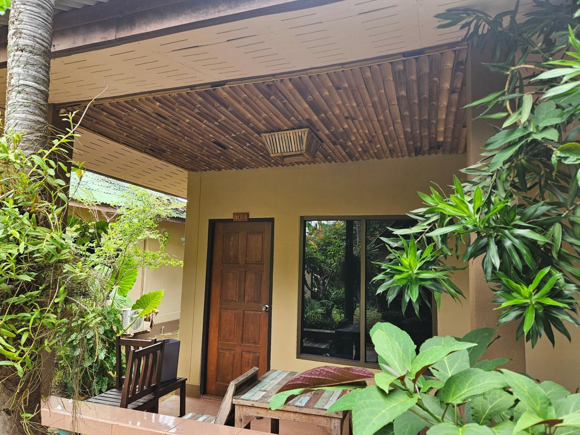 Lanta Riviera Beach Resort Koh Lanta Exterior photo