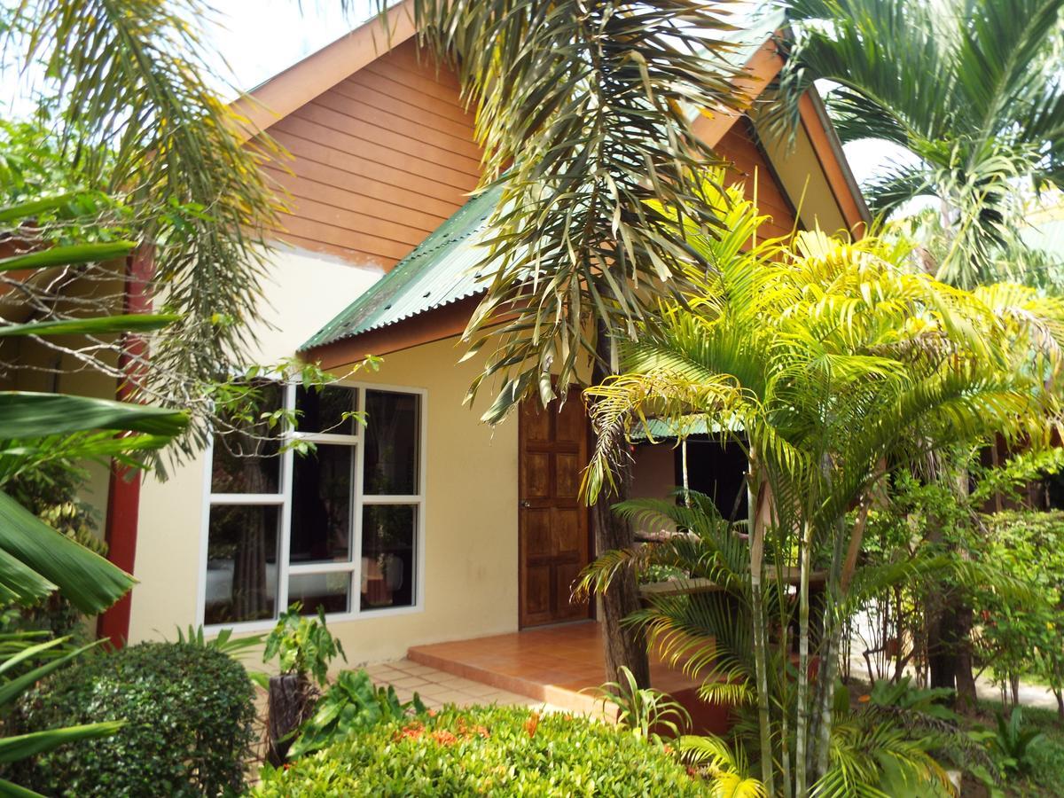 Lanta Riviera Beach Resort Koh Lanta Exterior photo